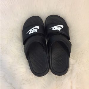 Nike slides